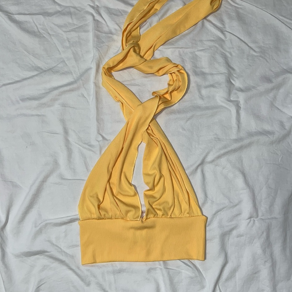 Backless Haler Top - Picture 2 of 4